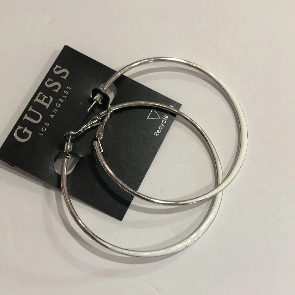 Guess silver tone white dipped‎ colorblock circle hoop earrings new